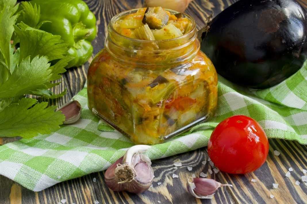 Кабачки на зиму "пальчики оближешь" - 12 вкусных рецептов заготовок