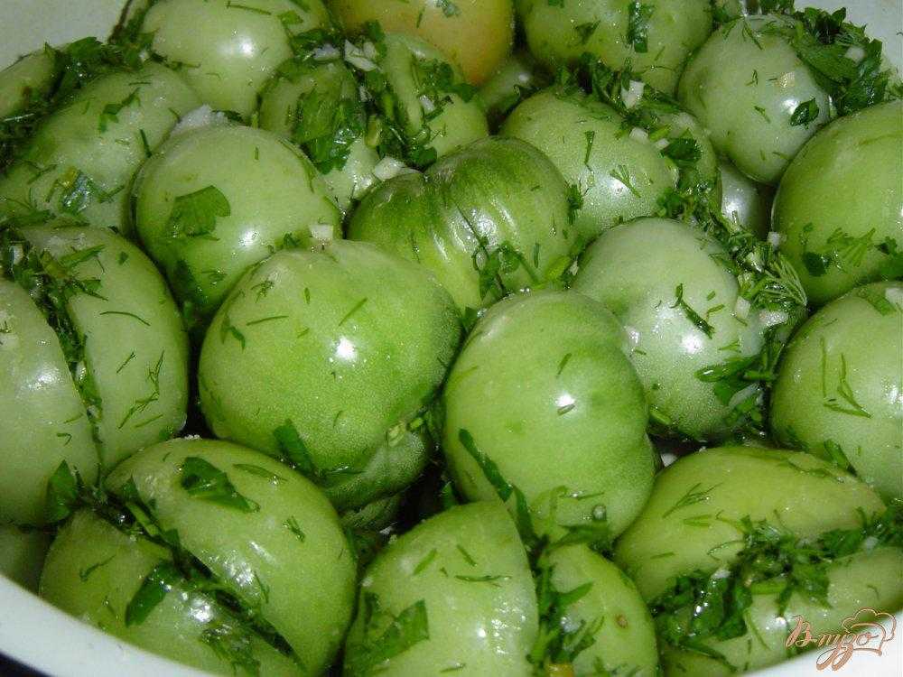 Рецепт вкусных простых зеленых помидор. Зеленые помидоры. Маринованные зеленые помидоры. Помидоры солёные зелёные. Консервация зеленых помидор.