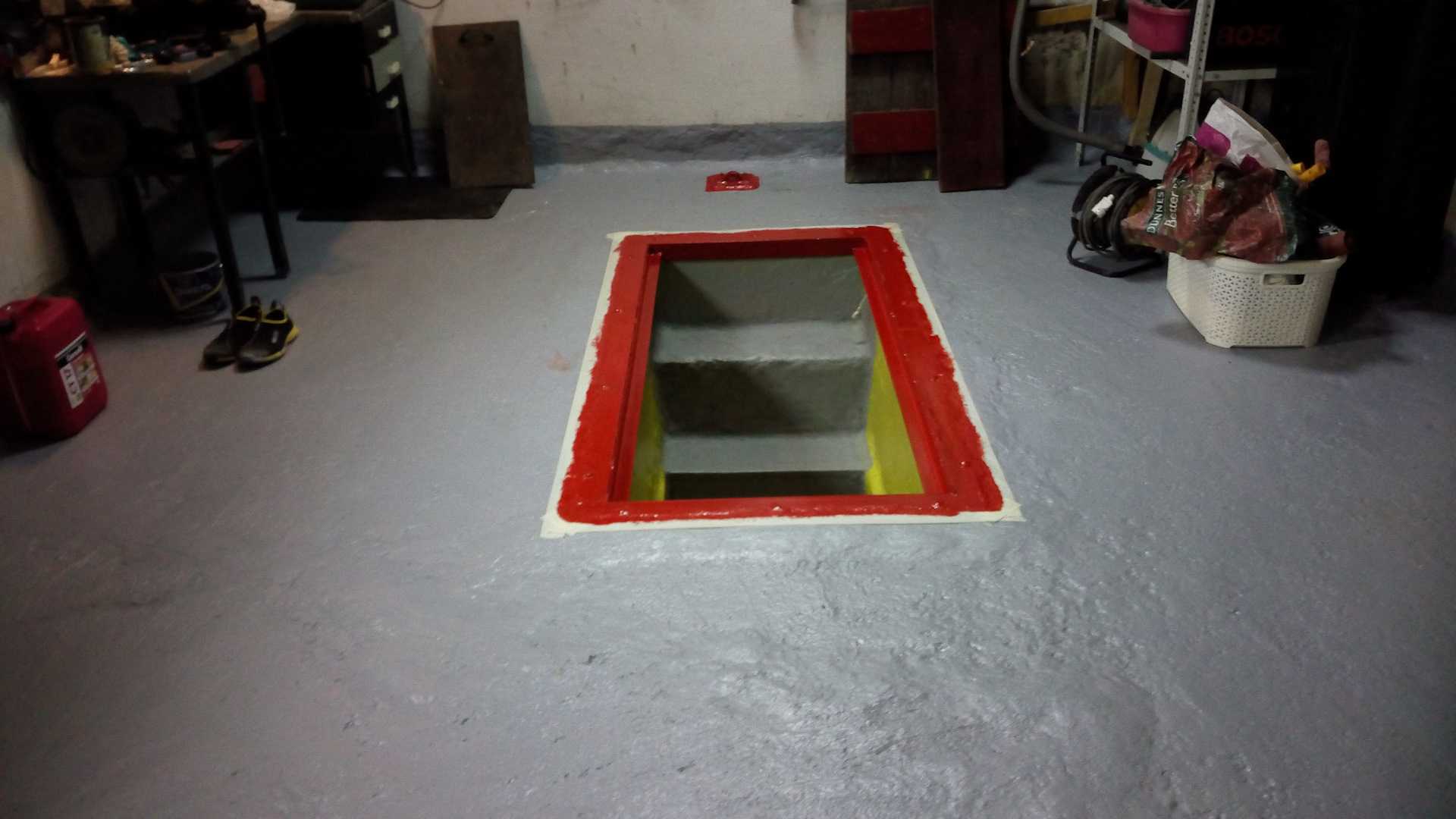 Краска для бетонного пола в гараже: выбираем по параметрам, какой износостойкой краской покрасить пол